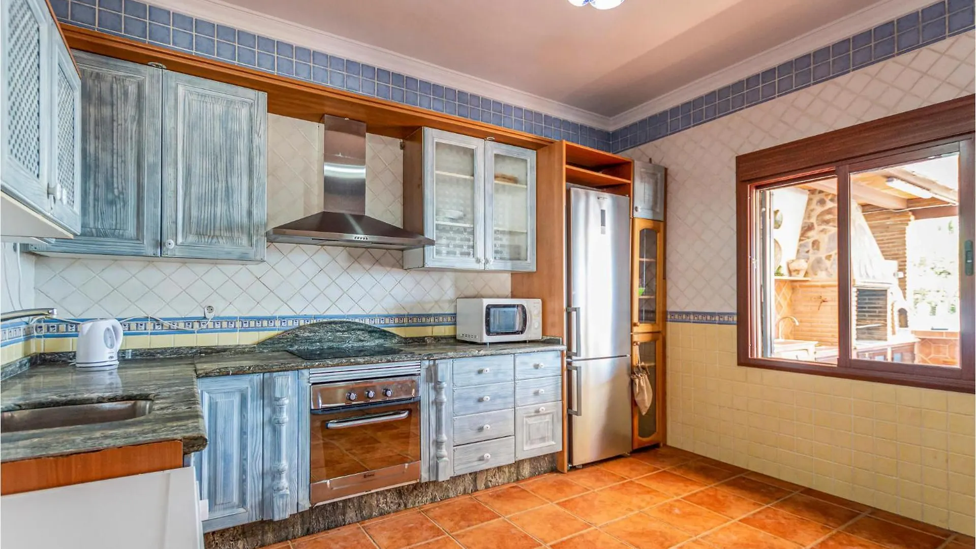 Nice Home In Malaga With Jacuzzi 0*,